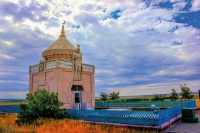 КӨКІҰЛЫ ЕСЕТ БАТЫР МЕМОРИАЛДЫҚ КЕШЕНІ